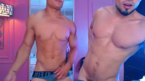 Snapshot of hotcrew_ chatting on 06-12-26, 07:57 Hussain aaron and Ekko online show from 06-12-26, 07:57