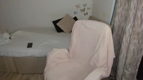 KRISS LUNA online show from 10-02-25, 12:23