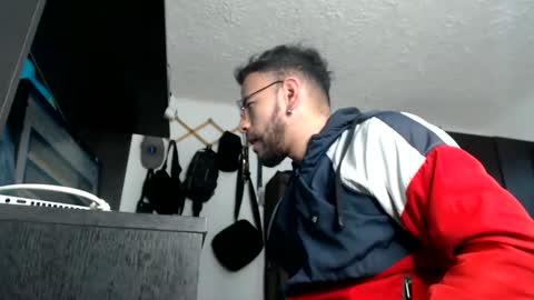 hotdereck33 online show from 02-19-25, 06:32