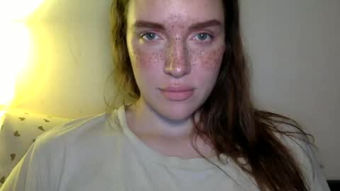 Snapshot of hoteffy chatting on 06-18-26, 12:09 effy online show from 06-18-26, 12:09