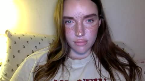 Snapshot of hoteffy chatting on 06-19-26, 09:18 effy online show from 06-19-26, 09:18