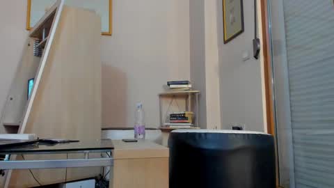 Snapshot of hotel77777 chatting on 12-08-24, 11:51 Erika  online show from 12-08-24, 11:51