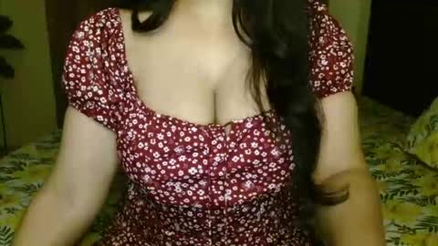 Snapshot of hoteliza6 chatting on 11-15-25, 05:53 Eliza i dont show face in any show online show from 11-15-25, 05:53