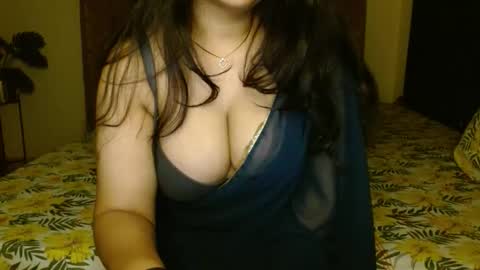 Snapshot of hoteliza6 chatting on 11-21-25, 12:59 Eliza i dont show face in any show online show from 11-21-25, 12:59