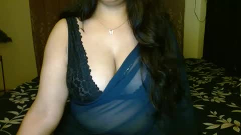 Snapshot of hoteliza6 chatting on 12-18-25, 11:27 Eliza i dont show face in any show online show from 12-18-25, 11:27