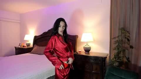 hotfallingdevil online show from 12-10-24, 08:05
