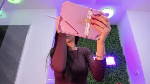 Snapshot of hotfallingdevil chatting on 11-25-25, 04:23 hotfallingdevil online show from 11-25-25, 04:23