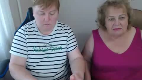 Snapshot of hotfiremommy chatting on 10-01-25, 02:12 LimonkaFire online show from 10-01-25, 02:12