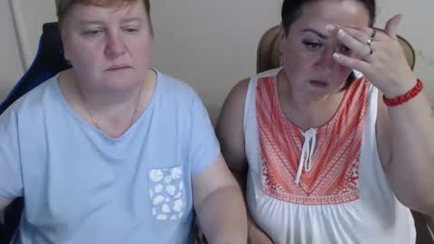 Snapshot of hotfiremommy chatting on 10-12-25, 06:29 LimonkaFire online show from 10-12-25, 06:29