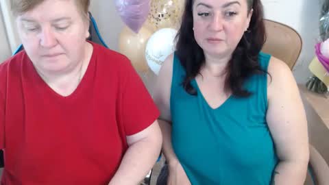 Snapshot of hotfiremommy chatting on 10-18-25, 07:20 LimonkaFire online show from 10-18-25, 07:20
