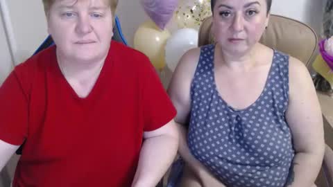 Snapshot of hotfiremommy chatting on 10-18-25, 07:25 LimonkaFire online show from 10-18-25, 07:25