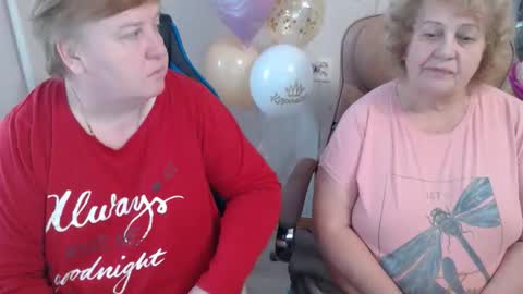 Snapshot of hotfiremommy chatting on 10-20-25, 07:42 LimonkaFire online show from 10-20-25, 07:42