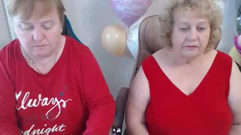 Snapshot of hotfiremommy chatting on 10-21-25, 07:31 LimonkaFire online show from 10-21-25, 07:31