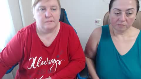 Snapshot of hotfiremommy chatting on 11-10-25, 09:19 LimonkaFire online show from 11-10-25, 09:19