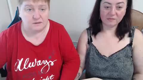 Snapshot of hotfiremommy chatting on 11-30-25, 08:51 LimonkaFire online show from 11-30-25, 08:51