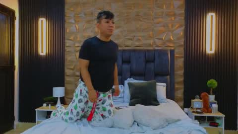 Snapshot of hotfuckers4uu chatting on 03-06-25, 03:24 felipe marcello online show from 03-06-25, 03:24