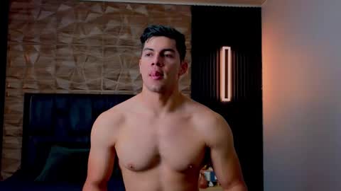 Snapshot of hotfuckers4uu chatting on 10-18-25, 08:31 felipe marcello online show from 10-18-25, 08:31