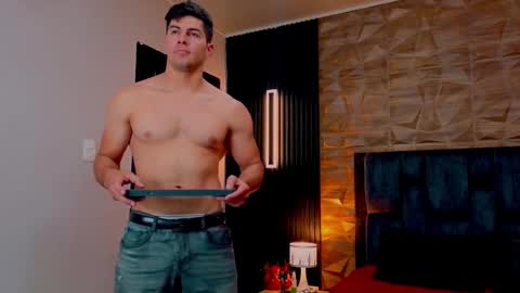 Snapshot of hotfuckers4uu chatting on 10-22-25, 07:35 felipe marcello online show from 10-22-25, 07:35