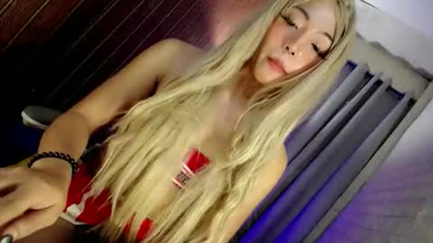 hotfucking_queen1111 online show from 05-24-26, 07:57