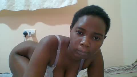 Queen online show from 02-14-25, 01:18