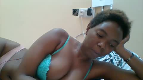 Queen online show from 09-24-25, 07:23