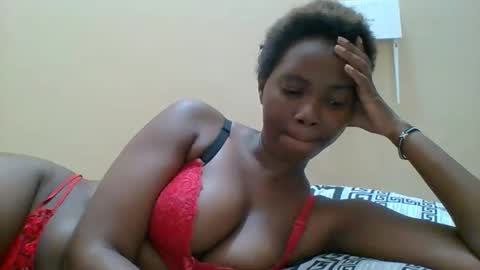 Queen online show from 09-27-25, 06:35