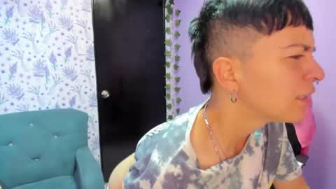 Snapshot of hothannah_ chatting on 09-27-25, 02:27 hannah online show from 09-27-25, 02:27