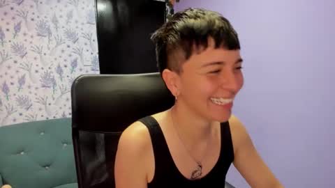 Snapshot of hothannah_ chatting on 10-04-25, 02:31 hannah online show from 10-04-25, 02:31