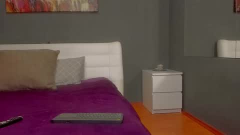 Snapshot of hotjennyfer4u chatting on 02-20-25, 06:46 Jennyfer online show from 02-20-25, 06:46