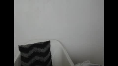 hotjessie0 online show from 01-24-25, 11:15