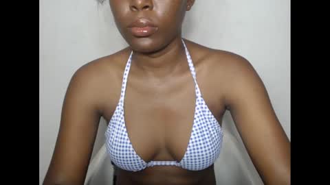 hotjessie0 online show from 03-04-25, 05:42