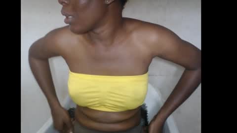 hotjessie0 online show from 11-17-25, 07:25