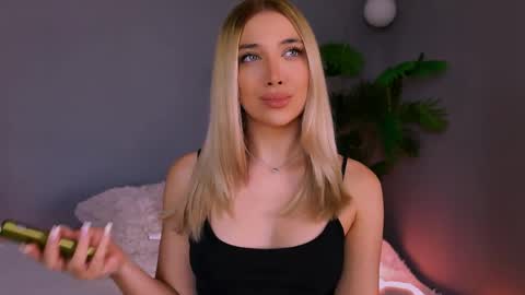 Maria online show from 04-27-26, 06:44