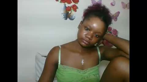 Snapshot of hotjeylee chatting on 09-14-25, 02:22 LOYCE online show from 09-14-25, 02:22