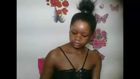 Snapshot of hotjeylee chatting on 09-20-25, 05:08 LOYCE online show from 09-20-25, 05:08