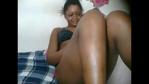 Snapshot of hotjeylee chatting on 09-22-25, 05:15 LOYCE online show from 09-22-25, 05:15