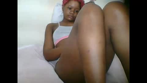 Snapshot of hotjeylee chatting on 10-03-25, 07:00 LOYCE online show from 10-03-25, 07:00