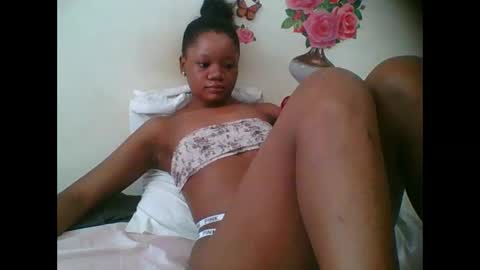 Snapshot of hotjeylee chatting on 10-29-25, 05:31 LOYCE online show from 10-29-25, 05:31