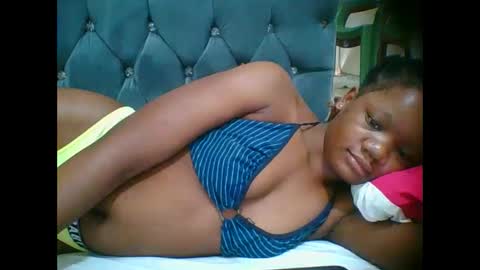 Snapshot of hotjeylee chatting on 11-14-25, 10:36 LOYCE online show from 11-14-25, 10:36