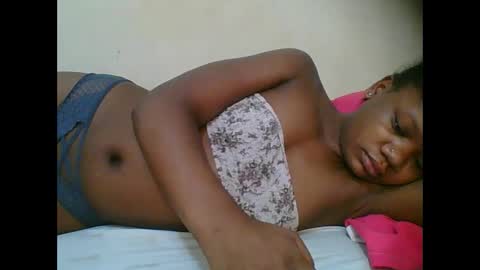 Snapshot of hotjeylee chatting on 11-16-25, 09:53 LOYCE online show from 11-16-25, 09:53