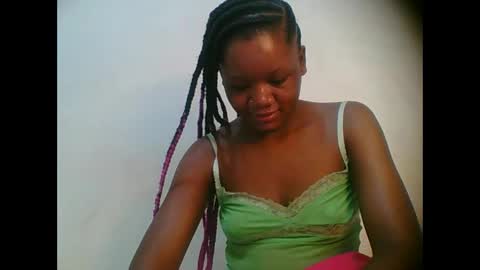 Snapshot of hotjeylee chatting on 11-22-25, 08:52 LOYCE online show from 11-22-25, 08:52