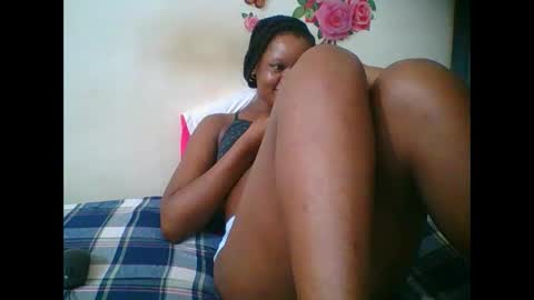 Snapshot of hotjeylee chatting on 11-27-25, 07:38 LOYCE online show from 11-27-25, 07:38