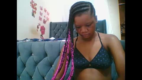 Snapshot of hotjeylee chatting on 11-28-25, 08:06 LOYCE online show from 11-28-25, 08:06