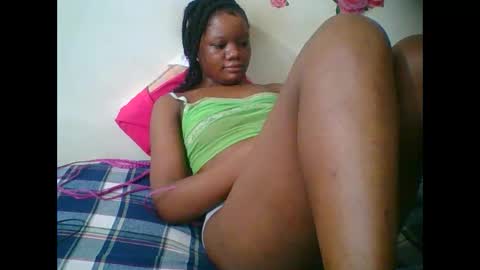 Snapshot of hotjeylee chatting on 11-30-25, 12:36 LOYCE online show from 11-30-25, 12:36