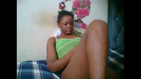 Snapshot of hotjeylee chatting on 12-03-25, 01:13 LOYCE online show from 12-03-25, 01:13