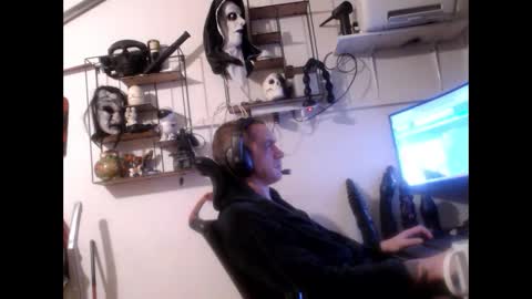 hotkinkytat online show from 02-04-25, 01:56