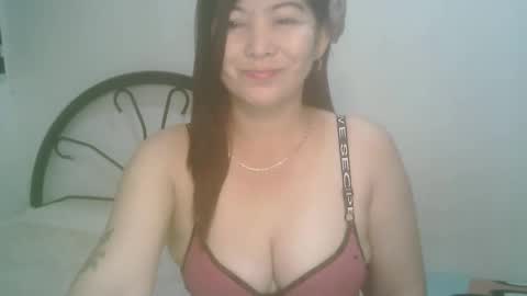 Snapshot of hotmamajen4u chatting on 10-01-25, 12:05 hotmamajen4u online show from 10-01-25, 12:05