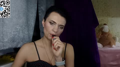 hotmamaqueen234 online show from 03-27-26, 10:09