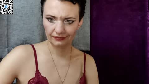 hotmamaqueen234 online show from 04-15-26, 07:58