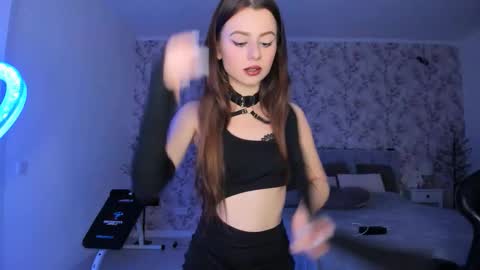 hotmolly_ online show from 02-06-26, 06:00